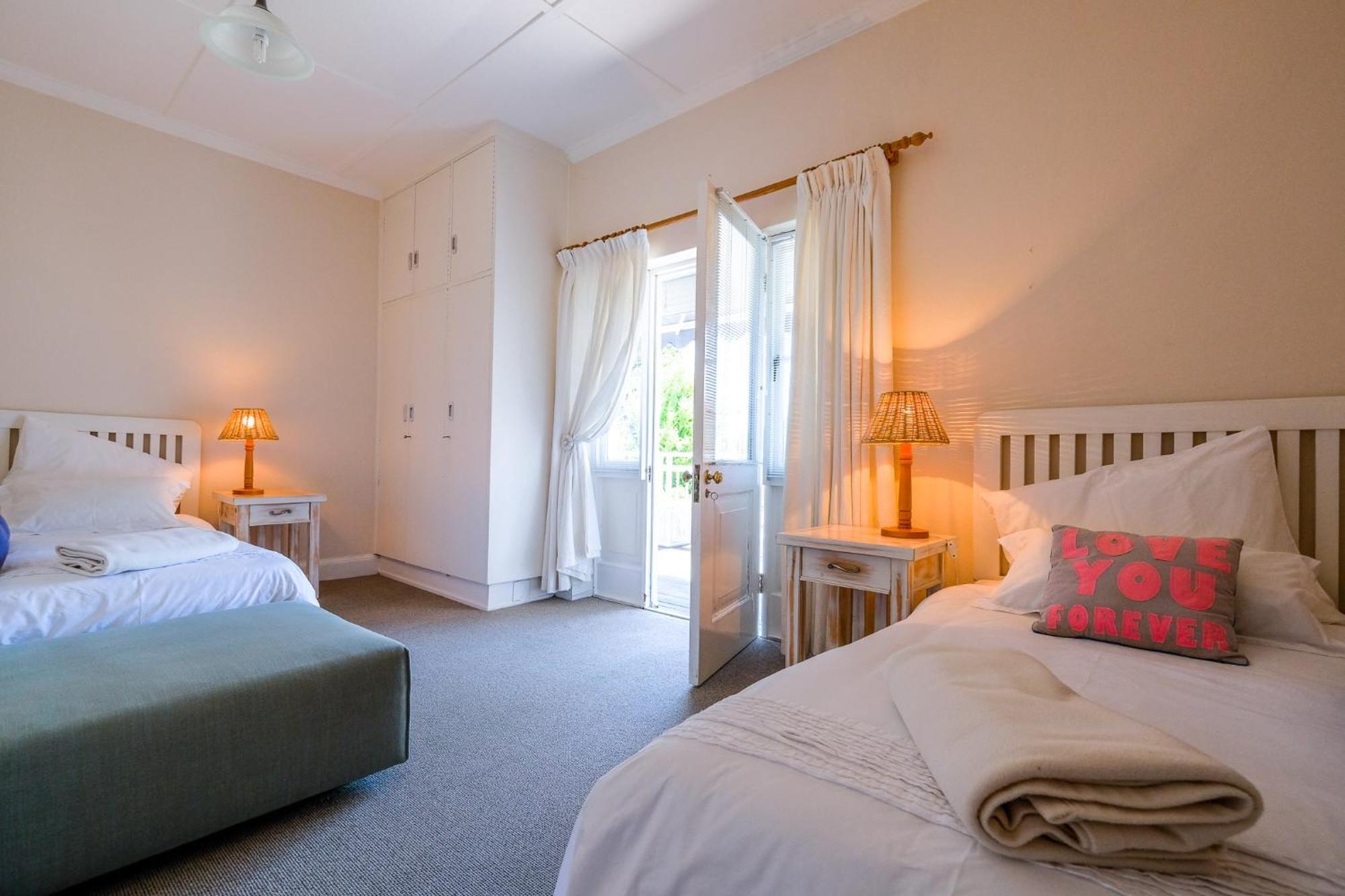 Oude Berg Guesthouse - 10 Caledon Street George Chambre photo