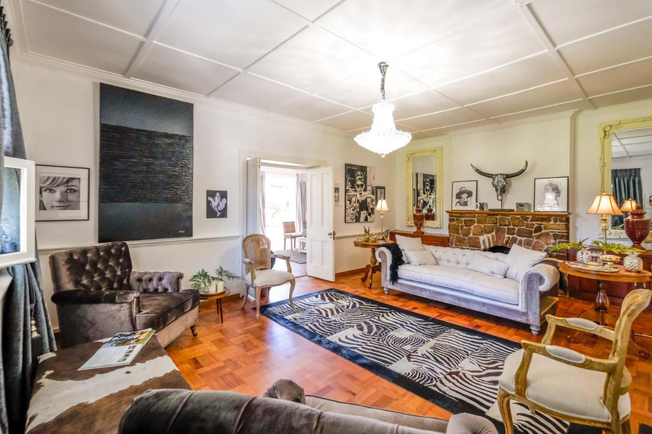 Oude Berg Guesthouse - 10 Caledon Street George Extérieur photo