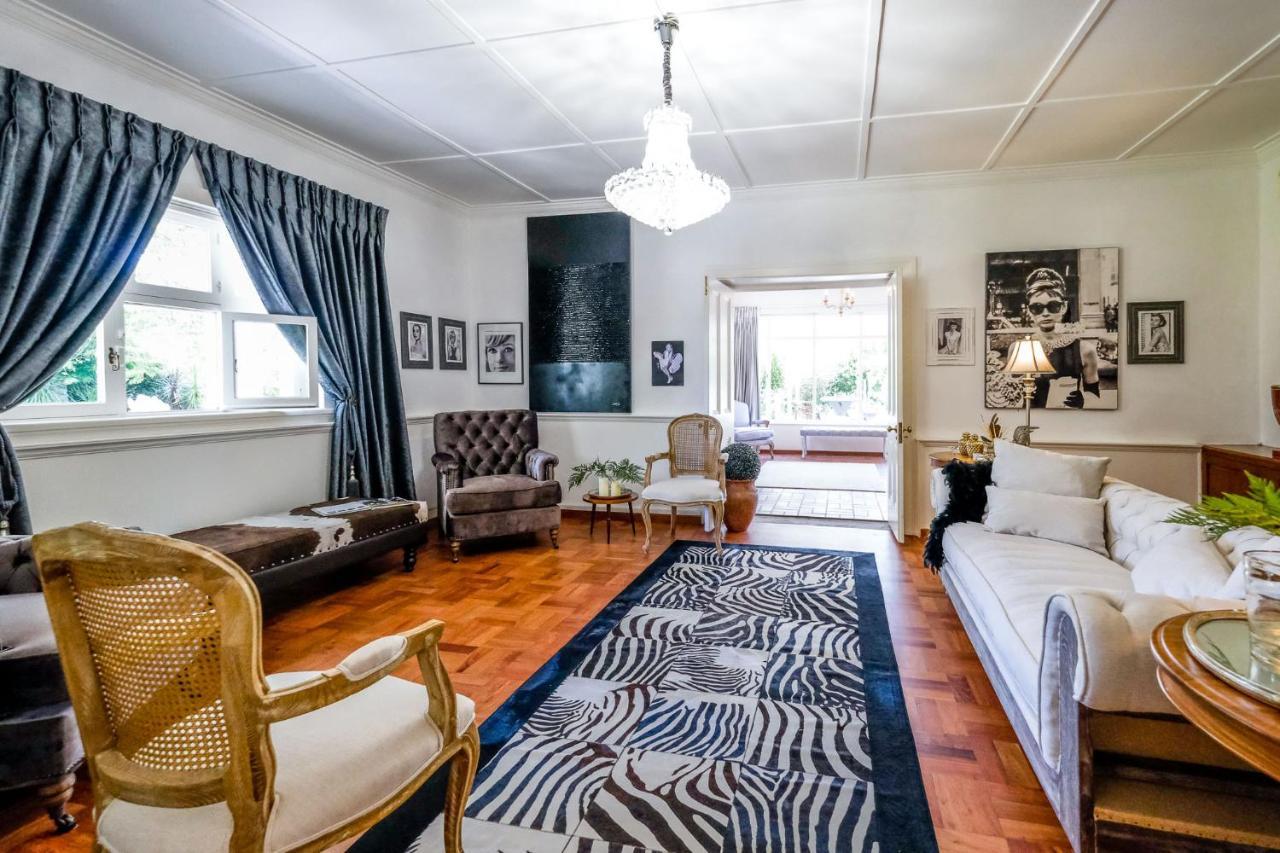Oude Berg Guesthouse - 10 Caledon Street George Extérieur photo